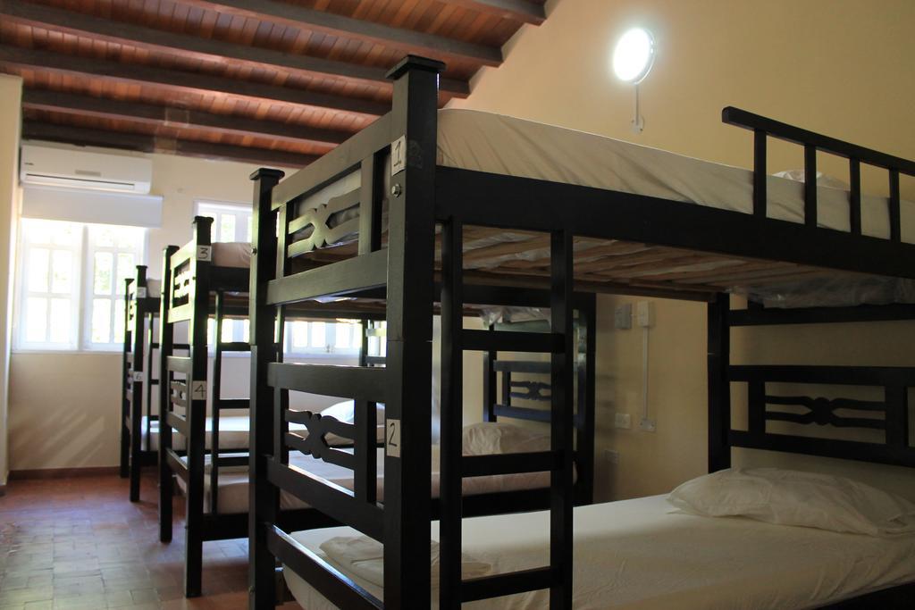Hostal Tiki Hut Santa Marta Hostel