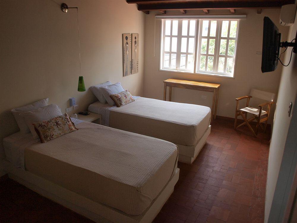 Hostal Tiki Hut Santa Marta Hostel