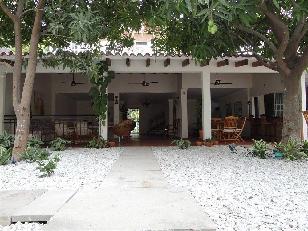 Tiki Hut Santa Marta Hostel